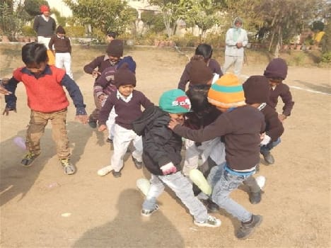 students paticipate in sports activity